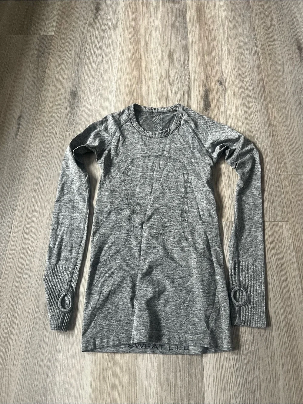 lululemon athletica Heather Grey Long-Sleeve Seamless Performance Top